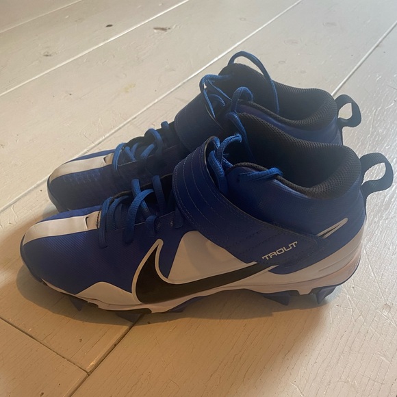 Nike fast flex trout cleats (baseball or football) used for one season. Size 8 - Picture 8 of 9